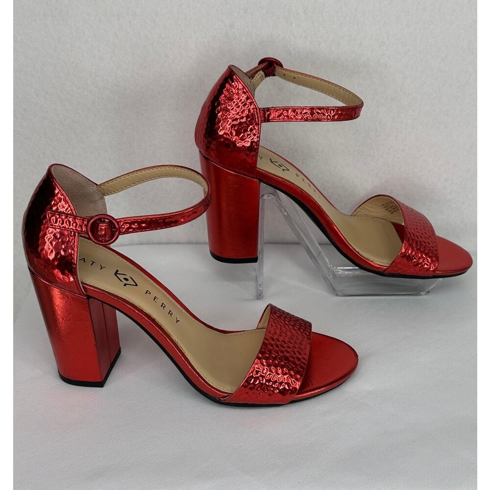 Katy Perry The Liz Red Hammered Emboss Shiny Ankle Strap Sandals 7M - Picture 2 of 8